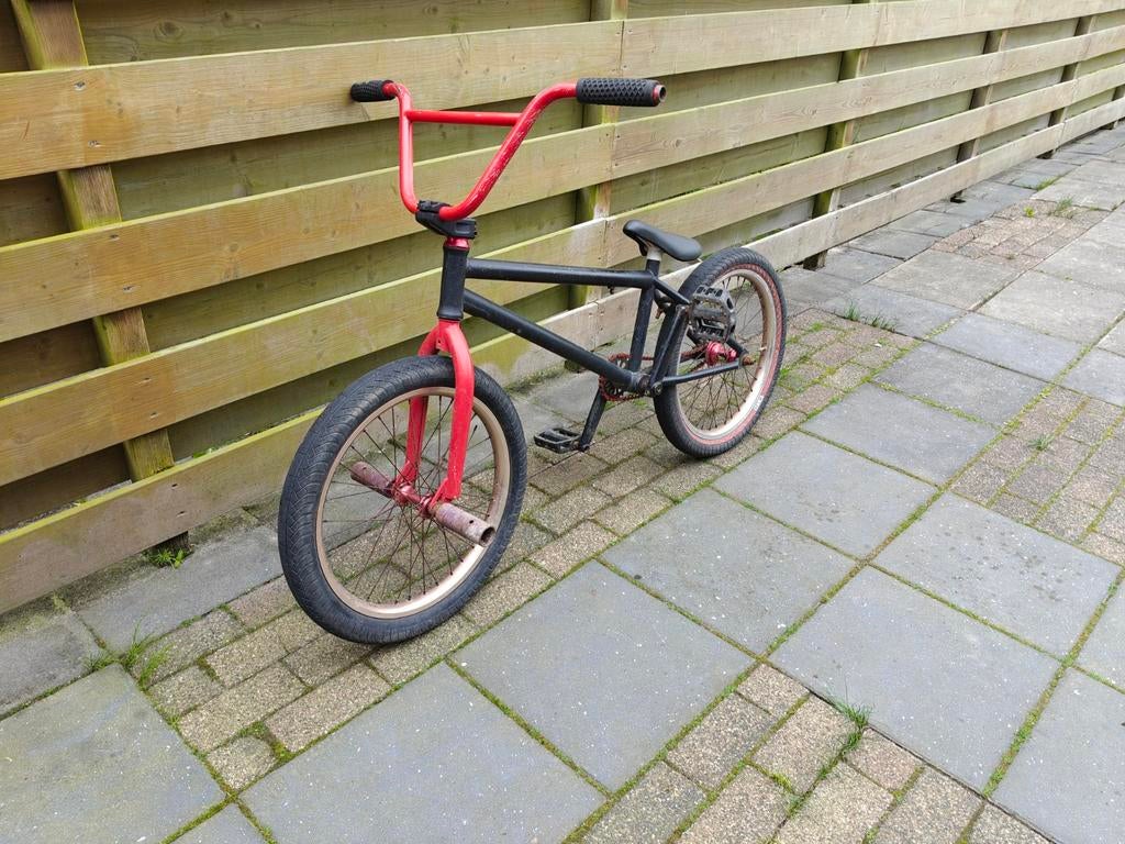 Stoere BMX fiets - Ideaal voor stunts en plezier!, Fietsen en Brommers, Fietsen | Crossfietsen en BMX, Staal, Ophalen of Verzenden