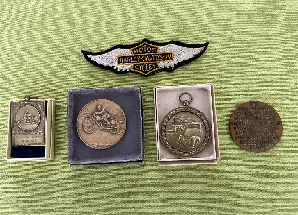 Harley-Davidson insigne, motor medailles, penning BVA, Postzegels en Munten, Penningen en Medailles, Ophalen of Verzenden, Overige materialen