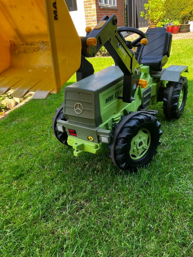 Rolly toys Mercedes trekker met lader, Ophalen of Verzenden, Gebruikt, Trapvoertuig
