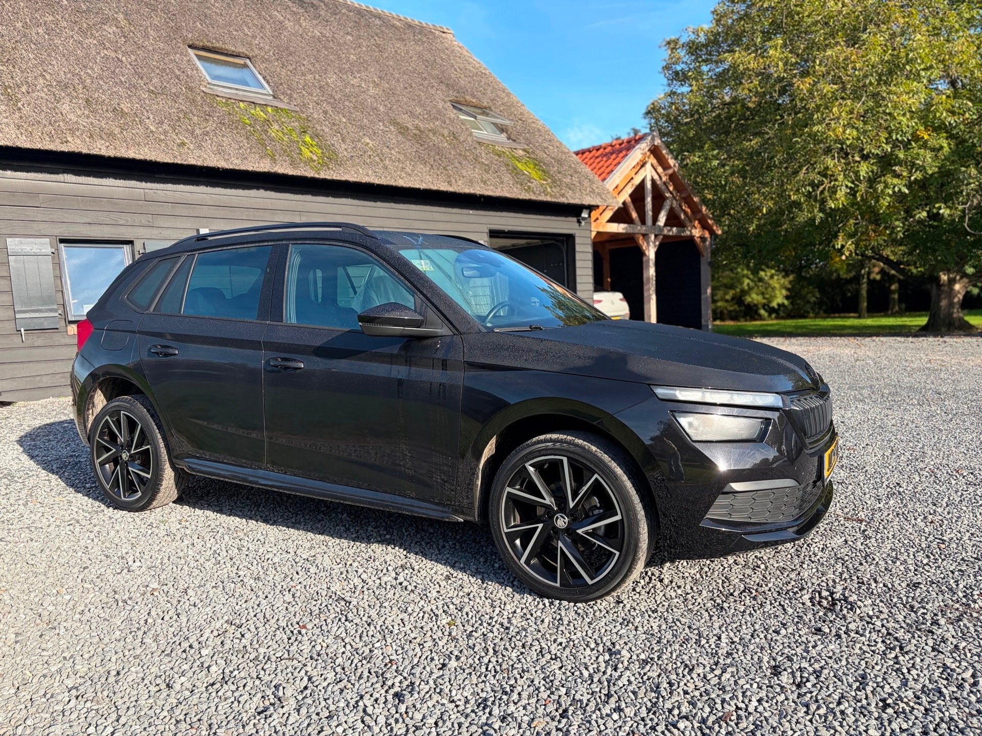 Skoda KAMIQ 1.5 TSI ACT Business Edition Monte Carlo, Auto's, Stof, 4 cilinders, 150 pk, Zwart