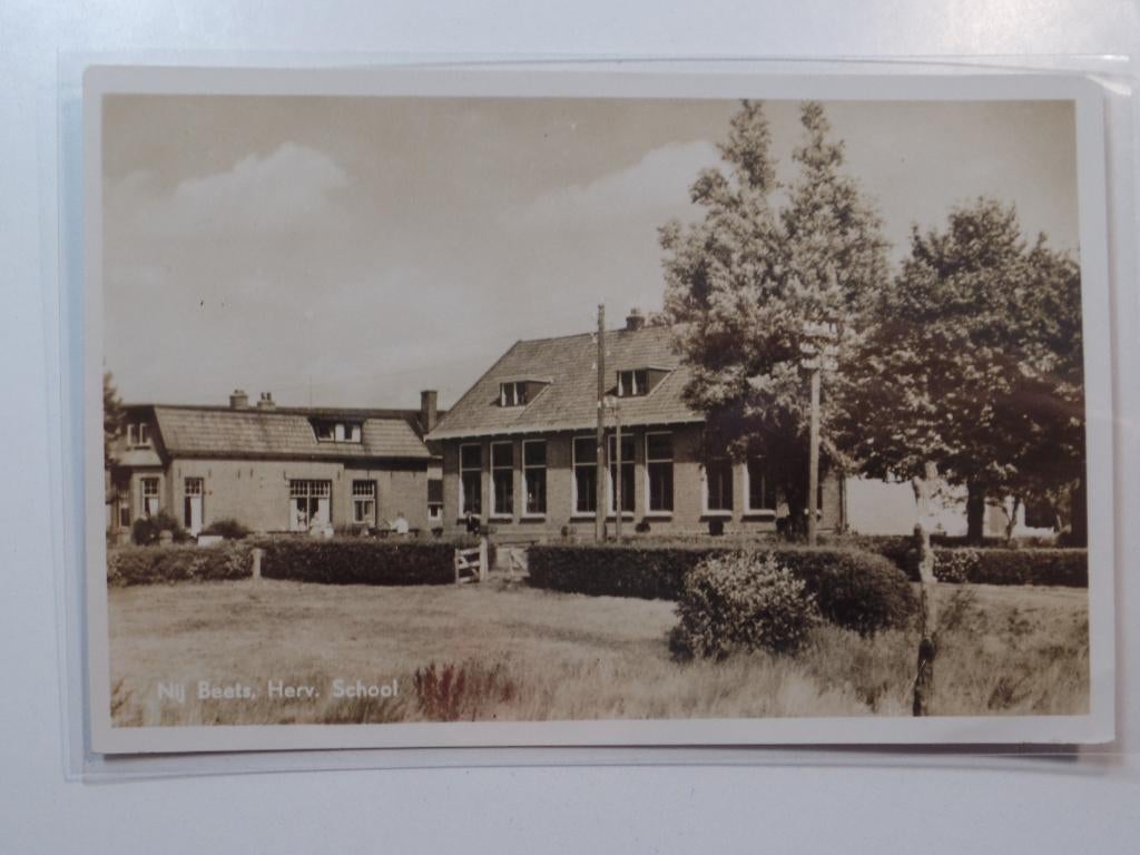 Nij Beets school, Verzamelen, Verzenden, 1960 tot 1980, Ongelopen, Friesland