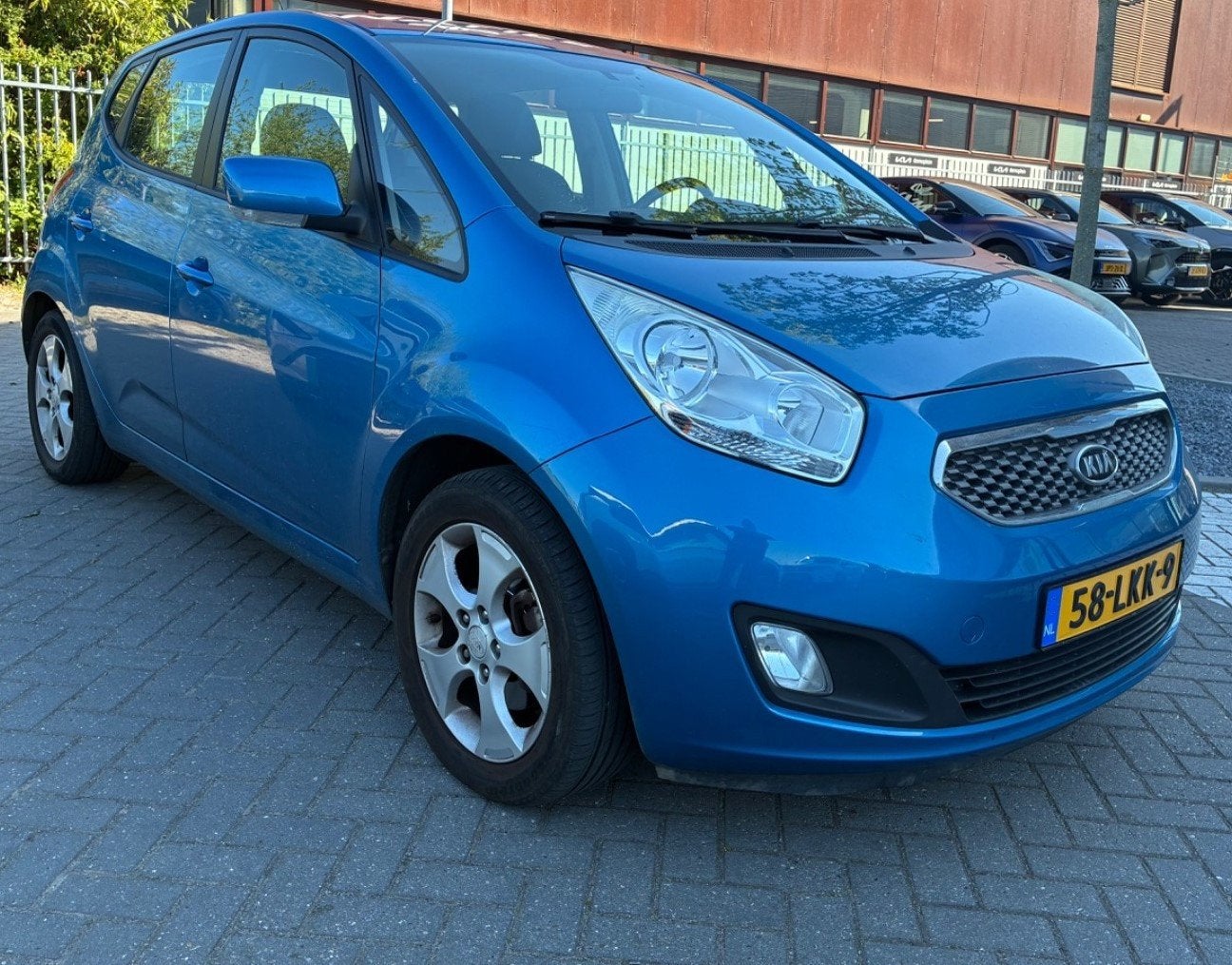 Kia Venga 1.4 CVVT X-ecutive AIRCO TREKHAAK HOGE INSTAP NAP, Auto's, Kia, Voorwielaandrijving, Euro 5, Gebruikt, Zwart