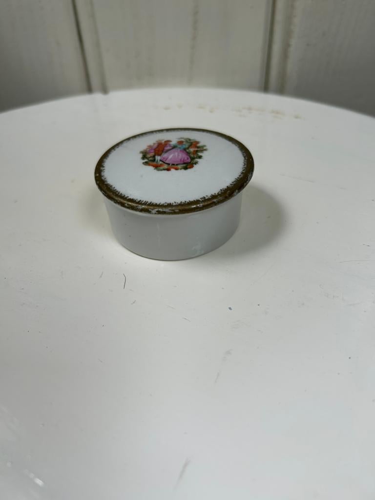 Limoges stijl pillendoosje met los deksel, Antiek en Kunst, Antiek | Porselein, Ophalen of Verzenden