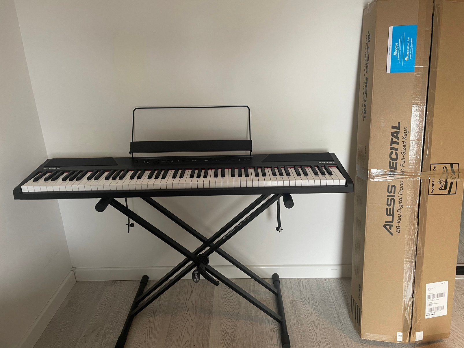 Piano in perfect staat, Ophalen, Zo goed als nieuw, Zwart