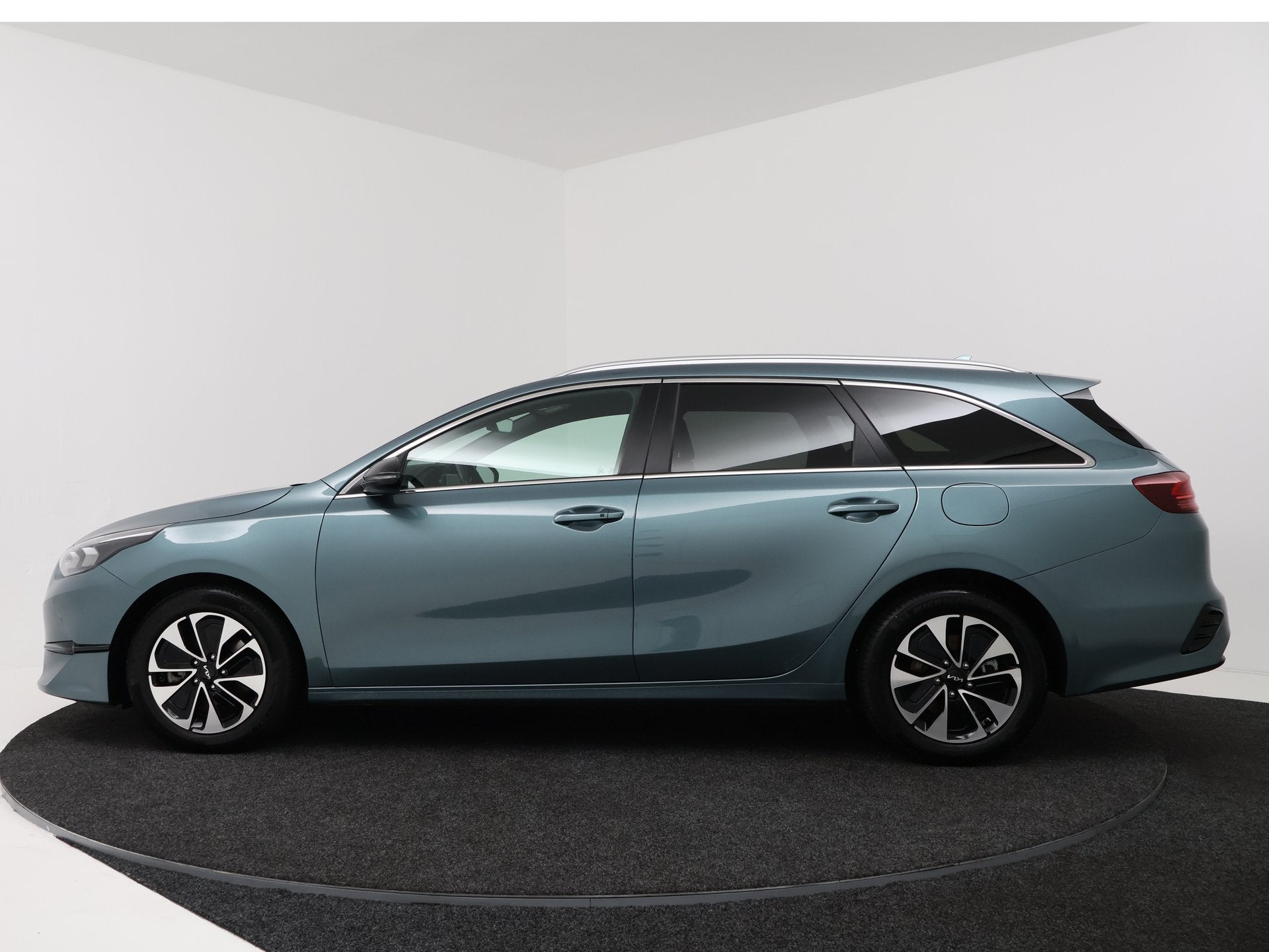 Kia Ceed Sportswagon 1.0 T-GDi MHEV Design Edition | Stuur-/, 12 maanden, 1309 kg, Leder en Stof, Origineel Nederlands