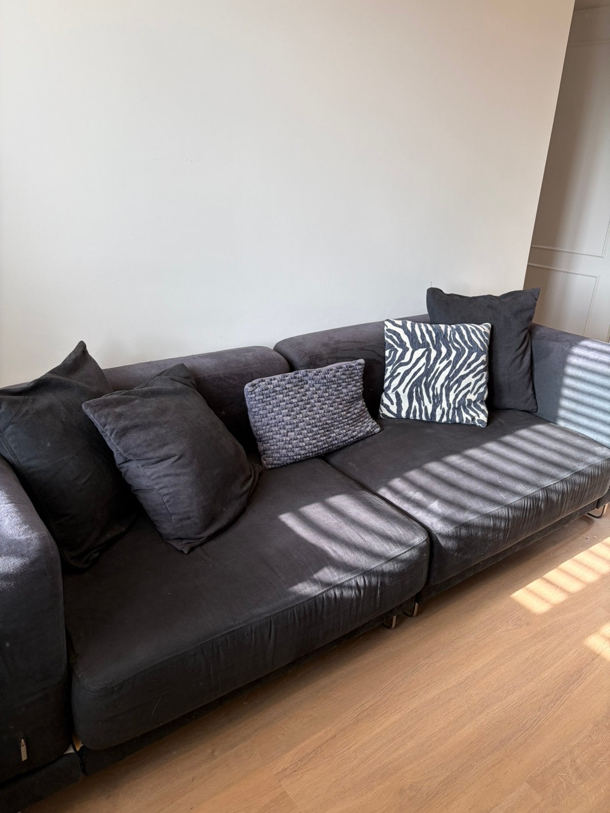Mooie zwarte (slaap) bank van Tylosand, Huis en Inrichting, Banken | Bankstellen, Ophalen, Nieuw, 75 tot 100 cm, 200 tot 250 cm