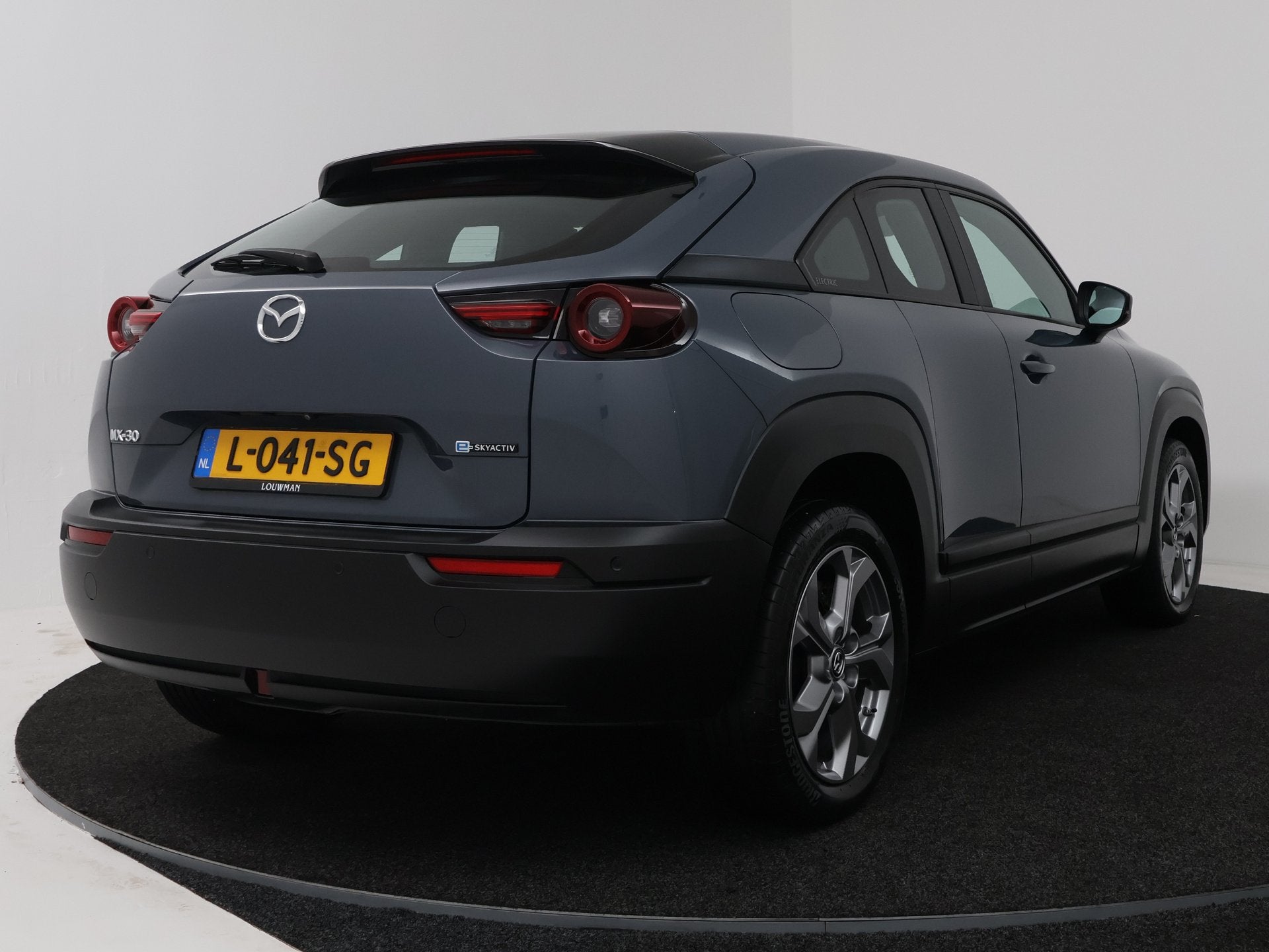 Mazda MX-30 e-SkyActiv 145 Comfort 36 kWh (bj 2021), Auto's, Mazda, Stof, Gebruikt, 35 kWh, Origineel Nederlands