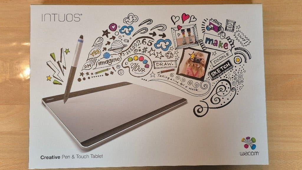 Wacom Intuos pen & touch tablet Medium, Computers en Software, Ophalen of Verzenden, Zo goed als nieuw, Bedraad, Wacom Intuos
