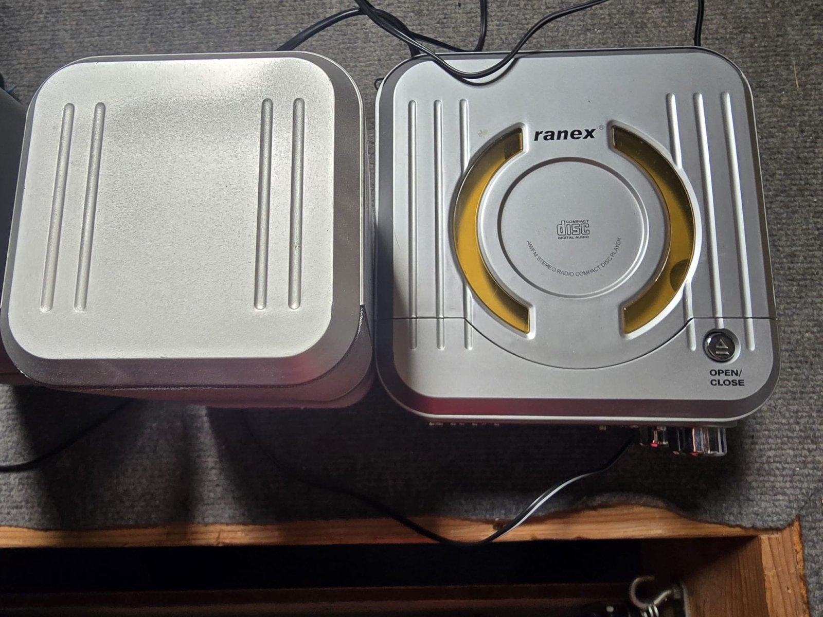 Ranex Cd speler en radio met boxen, Audio, Tv en Foto, Stereo-sets, Gebruikt, Microset, Cd-speler, Ophalen