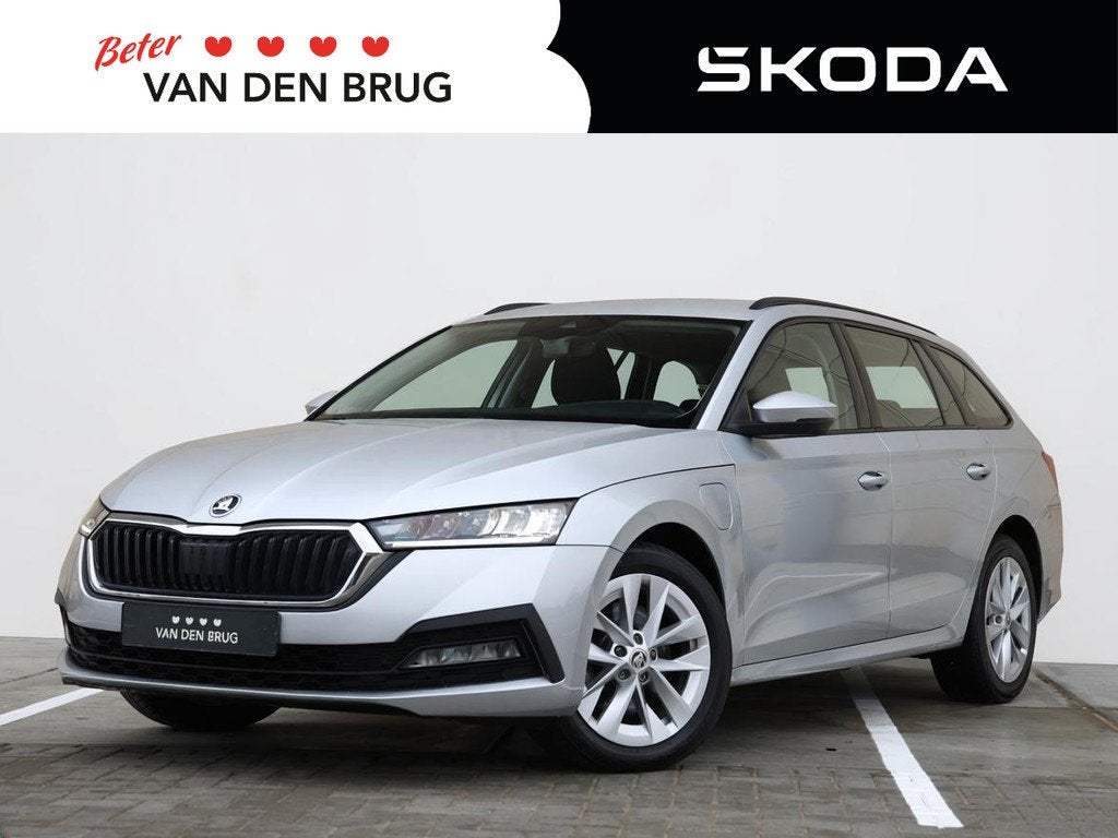 Skoda Octavia Combi 1.4 TSI iV PHEV Business Edition 204PK D, Auto's, Skoda, Stof, Gebruikt, Euro 6, Plug-in hybride
