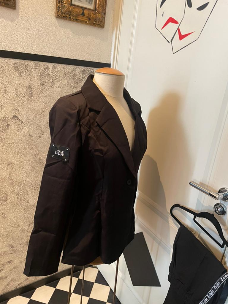 Twee-delig broekpak in zwart en taupe S, Kostuum of Pak, Zwart, Nieuw, Ophalen of Verzenden