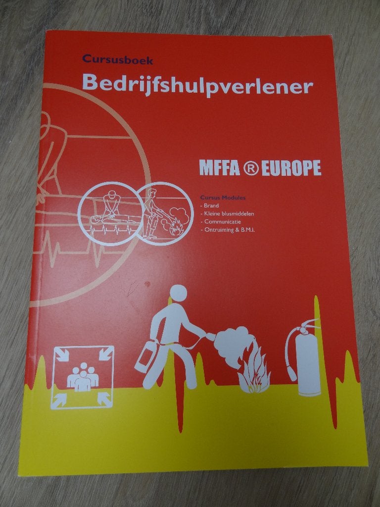 BHV Cursusboek MFFA Europe, Ophalen of Verzenden, Beta, Zo goed als nieuw, MBO