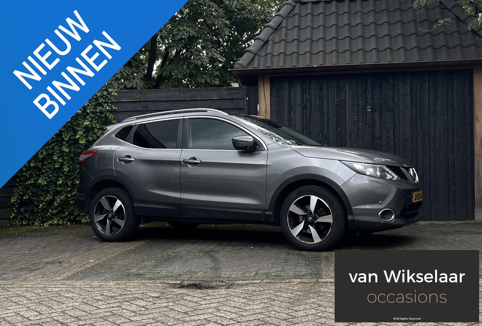 Nissan Qashqai 1.2 Connect Edition AUTOMAAT 2016 - PANO/360C, Auto's, Stof, Gebruikt, 4 cilinders, 116 pk