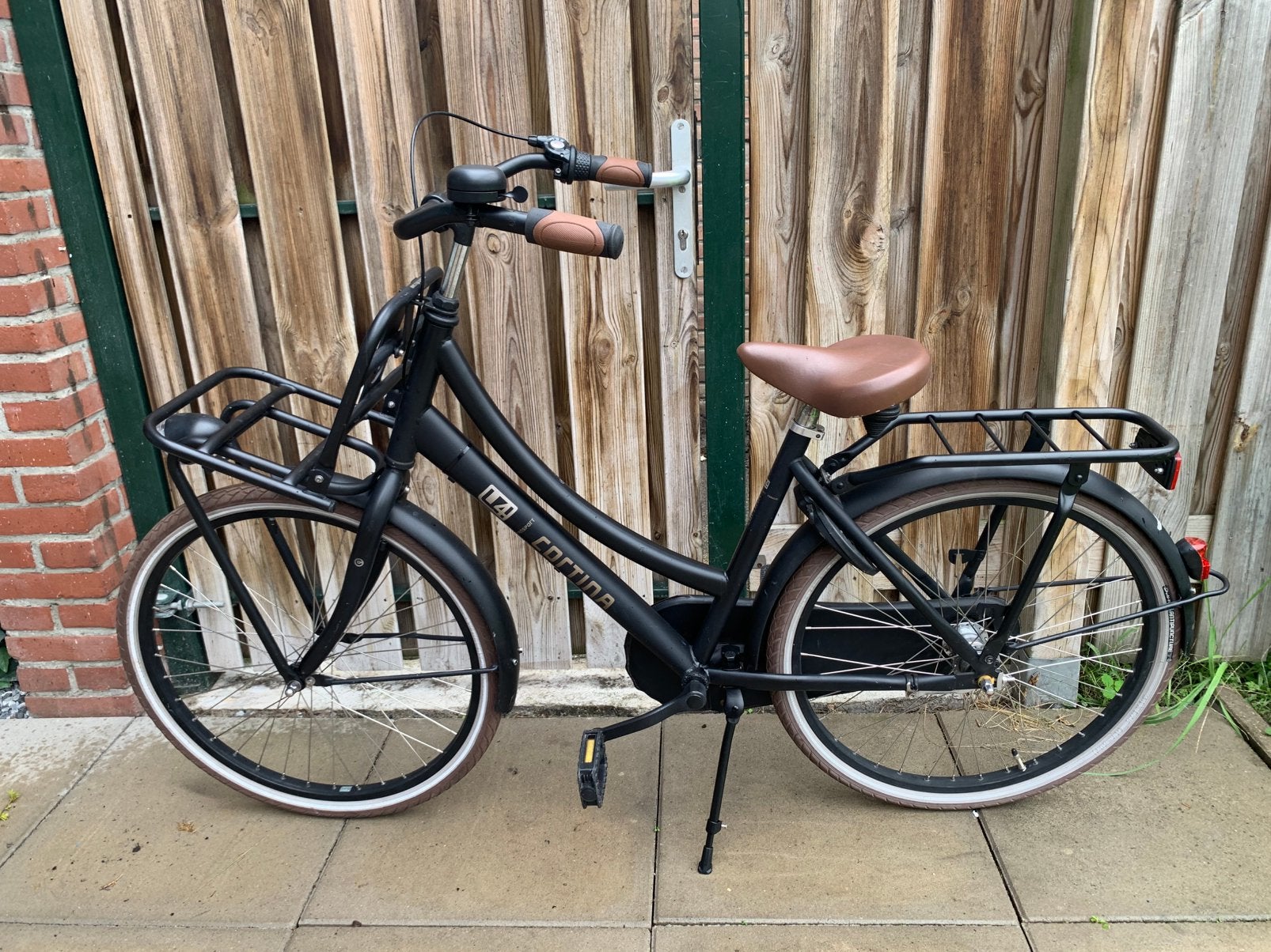 24 inch meisjesfiets Cortina U4 (nieuwe model), Ophalen, Zo goed als nieuw, 24 inch, Versnellingen