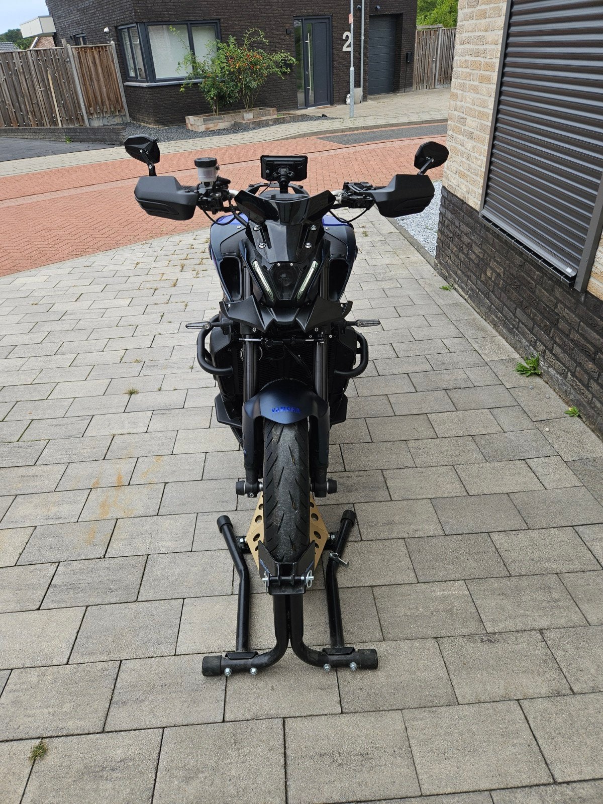 Full option Yamaha MT09 - 2024 - 3 jaar Garantie - Dealerond, Motoren, Motorrijbewijs A, Handvatverwarming, 3 cilinders, Particulier