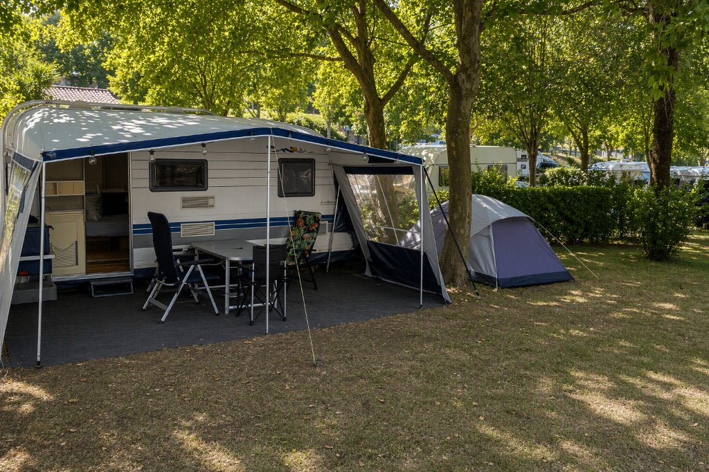Caravanluifel A875 met zijwanden en lichtgewicht frame, Ophalen, Gebruikt