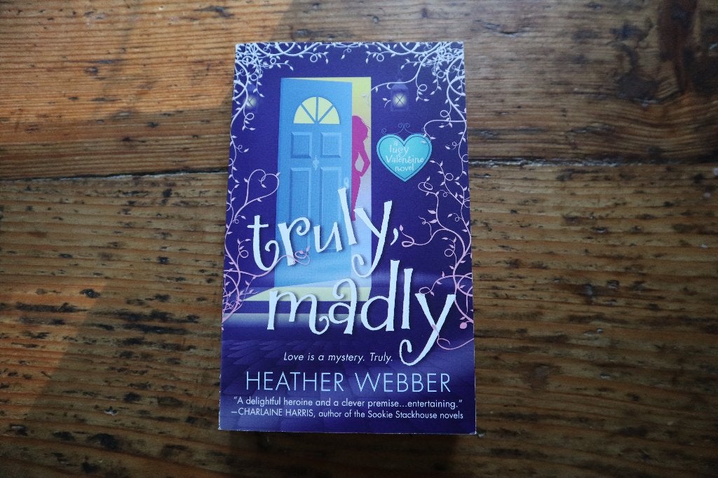 Engelse paperback Truly Madly Heather Webber, Ophalen of Verzenden, Zo goed als nieuw, Heather Webber