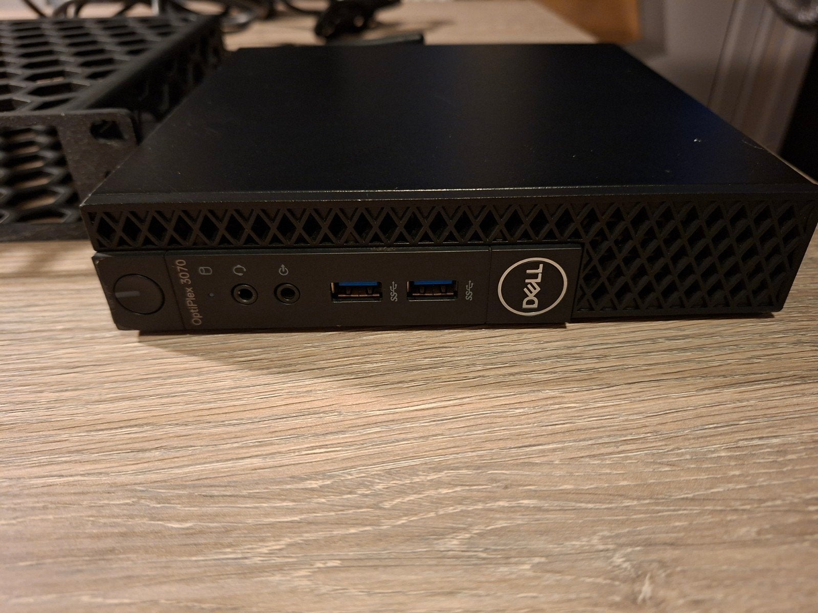PRIJSDALING mini pc met rackhouder dell optiplex 3070 usff, Computers en Software, Ophalen, Zo goed als nieuw, Dell