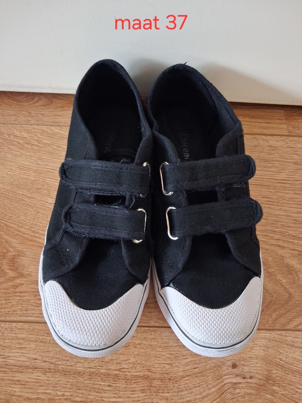Zwarte gymschoenen met klittenband maat 37, Kinderen en Baby's, Kinderkleding | Schoenen en Sokken, Jongen of Meisje, Schoenen