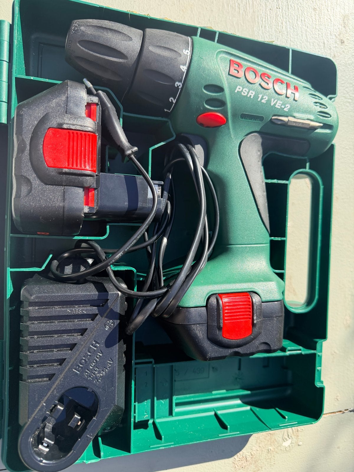 Bosch PSR 12 VE-2 Schroefboormachine met Accu en Lader, Doe-het-zelf en Verbouw, Gereedschap | Boormachines, Ophalen, Gebruikt