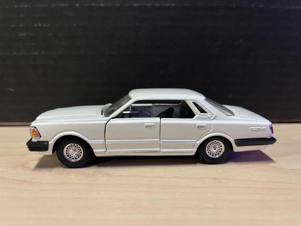 Yonezawa Diapet Nissan Cedric, Hobby en Vrije tijd, Modelauto's | 1:43, Ophalen of Verzenden, Zo goed als nieuw, Auto, Overige merken