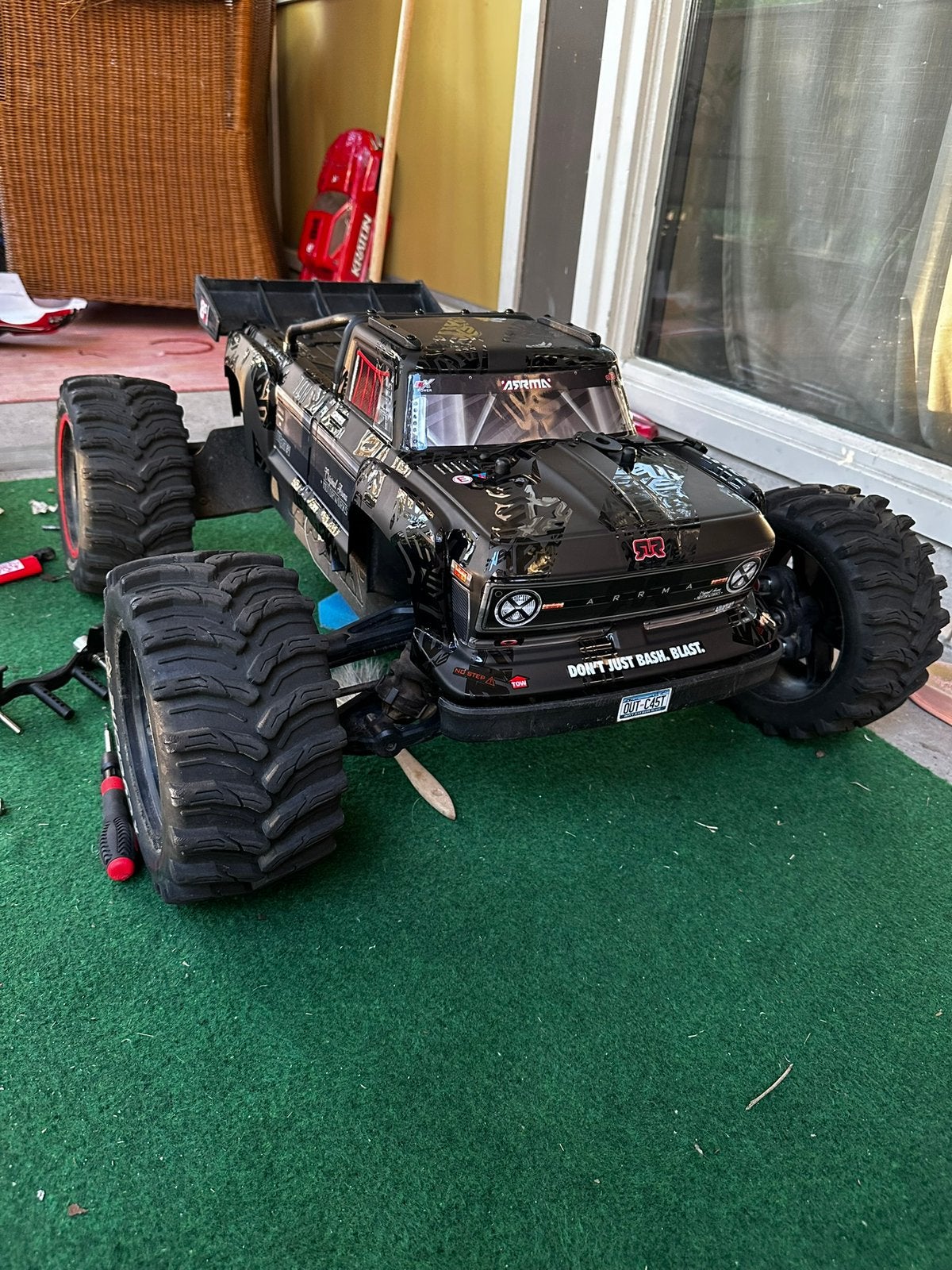 Arrma outcast 8s HW max5 esc, 800kv motor, Gebruikt, Auto offroad, RTR (Ready to Run), Schaal 1:8