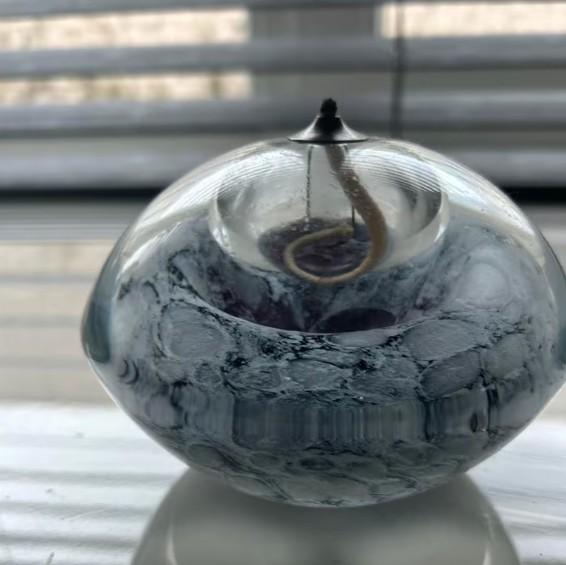 Sfeervolle olielamp met lont , als nieuw, Huis en Inrichting, Overige materialen, Ophalen of Verzenden, Zo goed als nieuw, Kandelaar