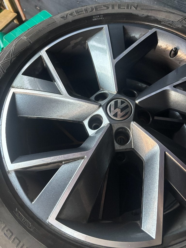 19 inch lichtmetalen velgen VW Tiguan / Skoda, Auto-onderdelen, Gebruikt, Winterbanden, 235 mm, Band(en)