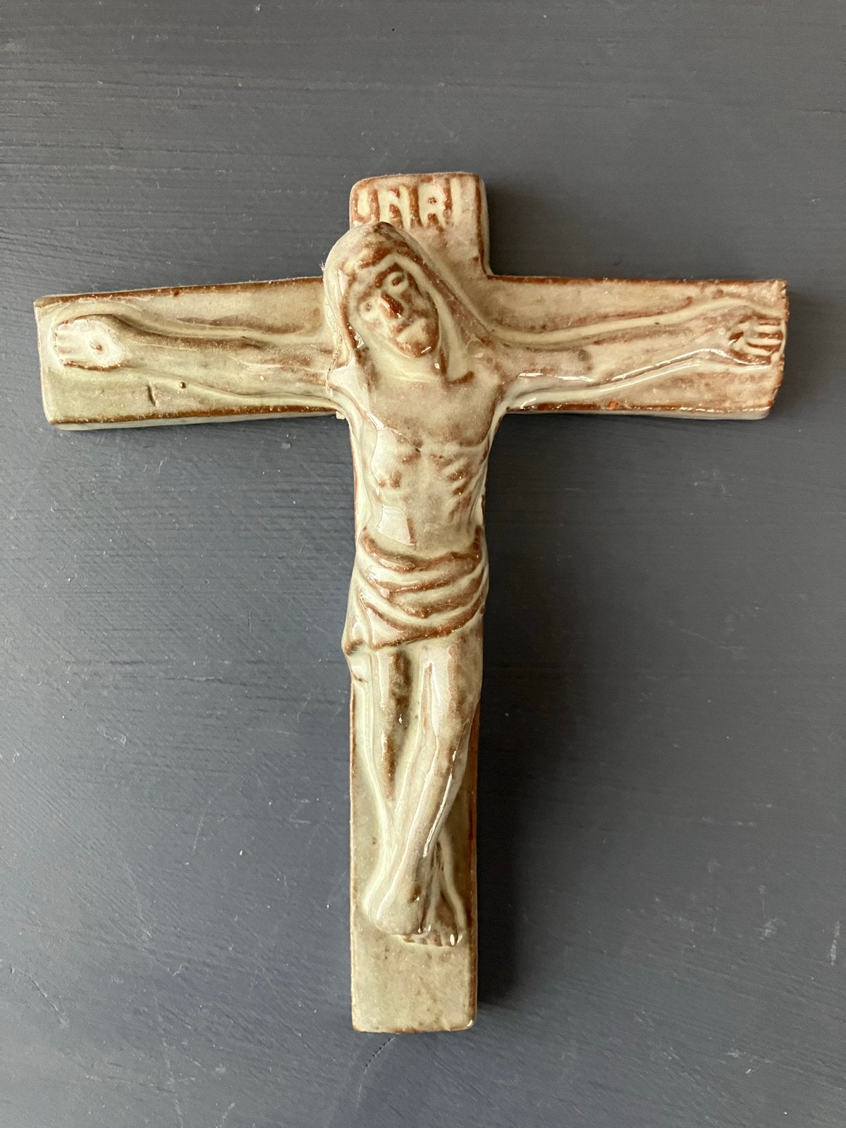 Vintage Keramieken Christusbeeld aan Kruis, Antiek en Kunst, Ophalen of Verzenden