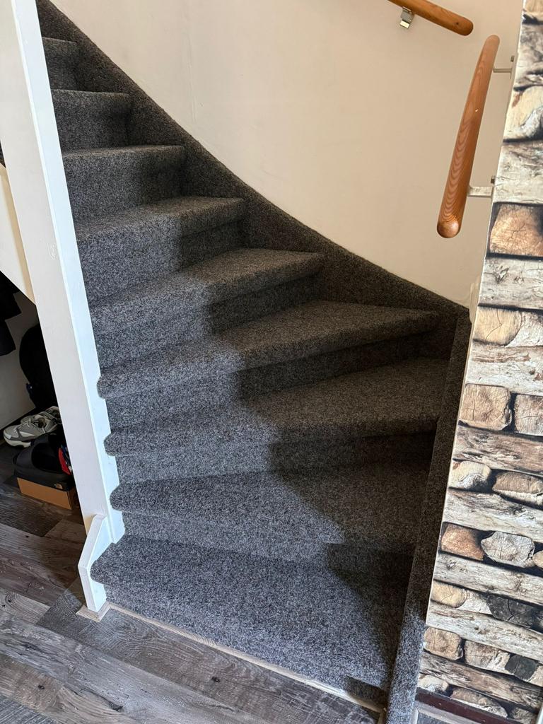 Trapstoffering, Ophalen, Nieuw, Minder dan 10 m², Tapijt