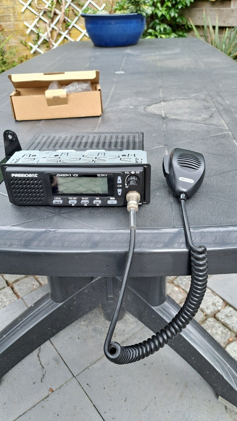 President Johnson II VOX CB-radio met microfoon, Ophalen