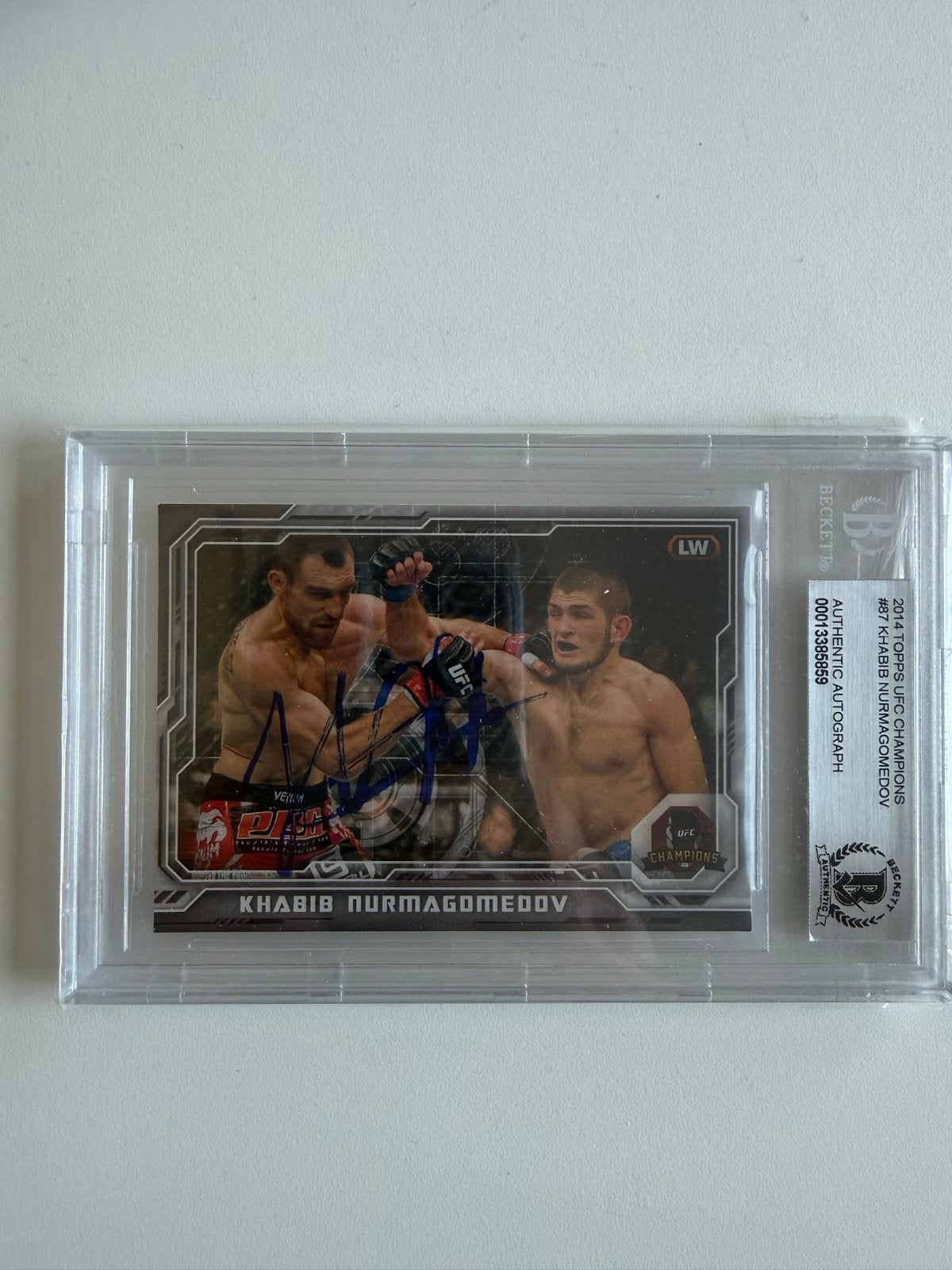 Khabib Nurmagomedov gesigneerde UFC-kaart (Beckett), Ophalen of Verzenden, Zo goed als nieuw, Overige sporten, Spelerskaart