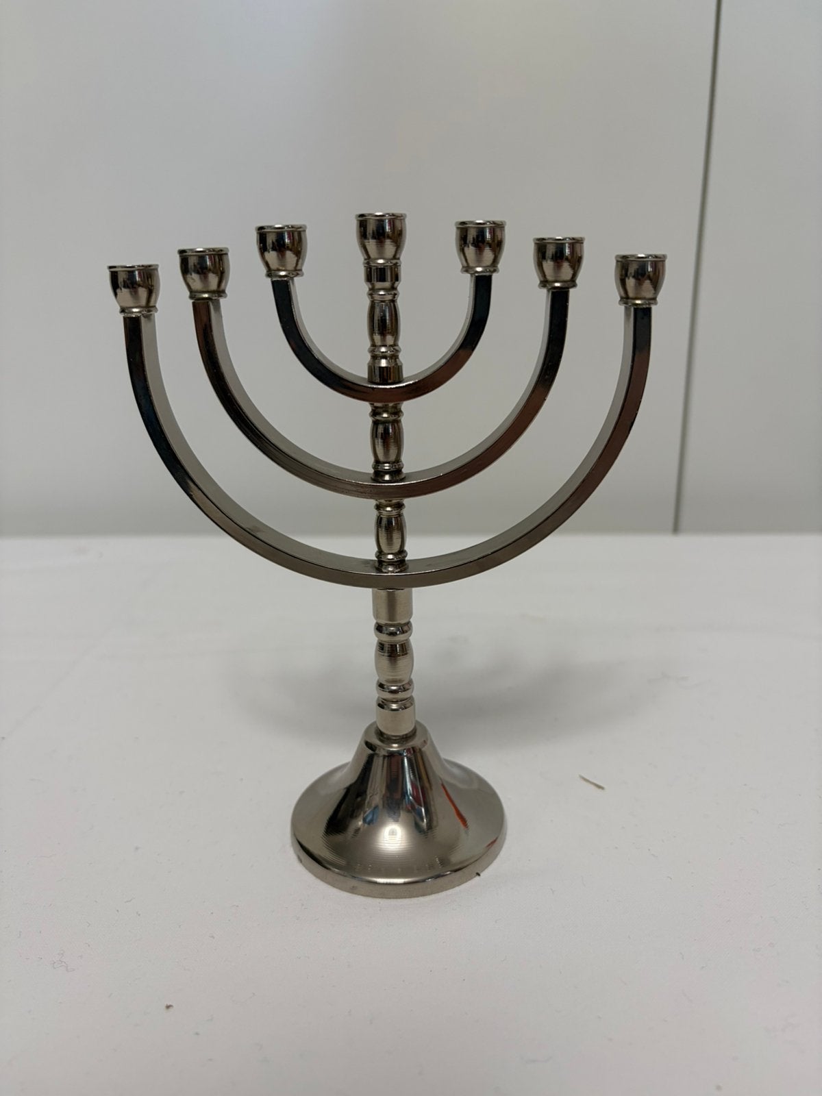 Zilverkleurige Menora Kandelaar - 7-armig, Ophalen of Verzenden, Zilver