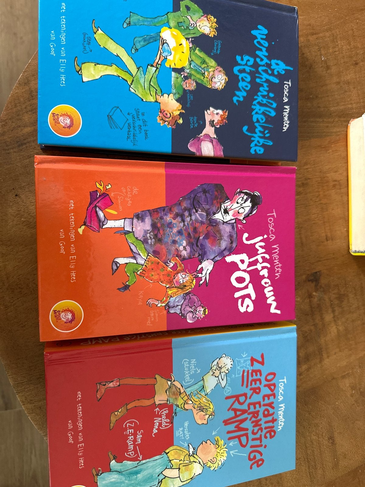 3 kinderboeken van Tosca Menten: Juffrouw Pots, De Verschrik, Ophalen, Gelezen, Fictie