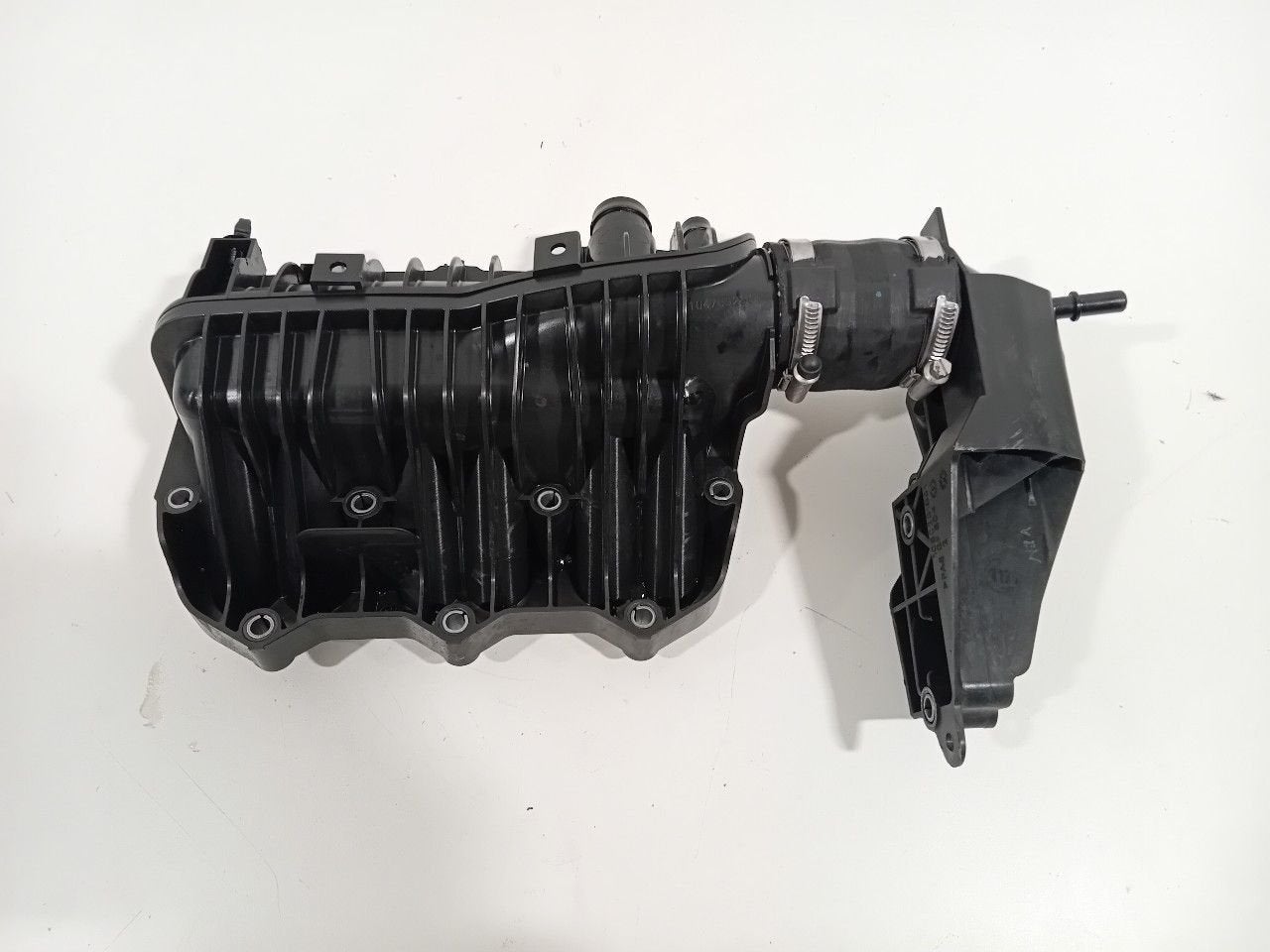 Inlaatspruitstuk Ford Fiesta, Auto-onderdelen, Onderdelen@venauto.nl, Van der Ven Autorecycling B.V., Gebruikt, Ettenseweg 76, 4706 PB Roosendaal, The Netherlands
