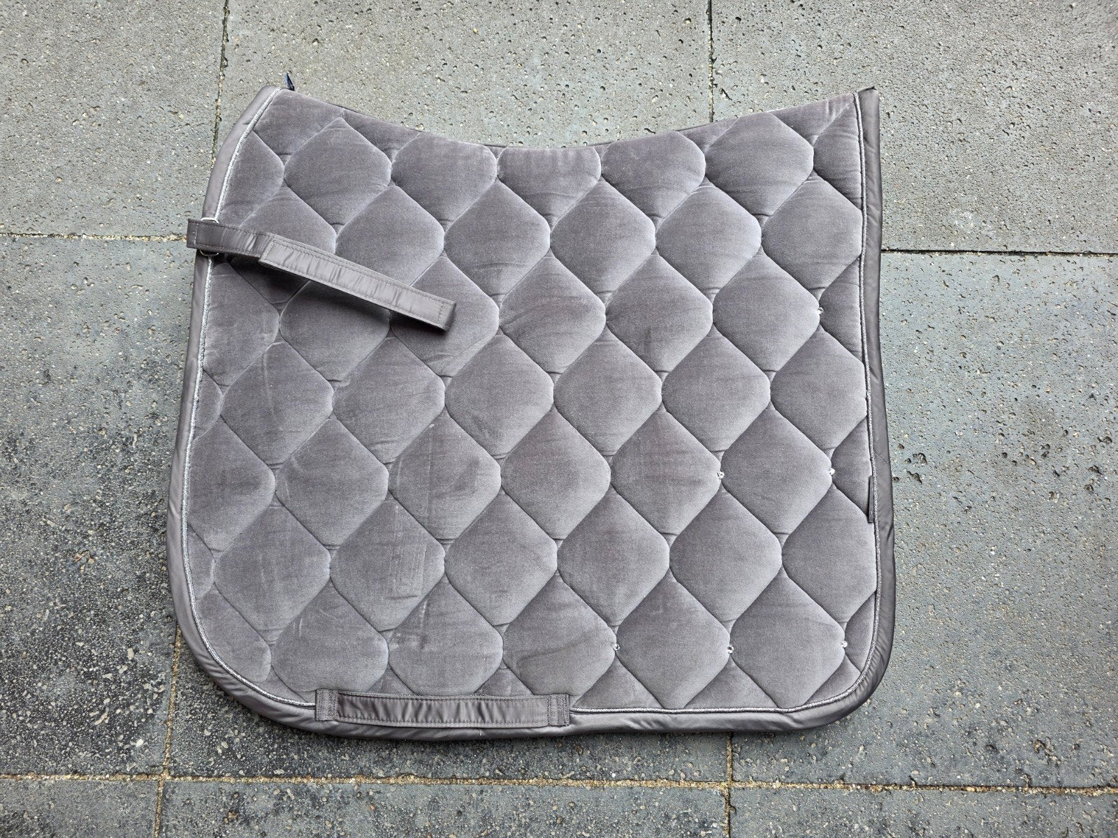 Eskadron velvet crystal grijs, Full (L), Dressuurdekje, Ophalen of Verzenden, Zo goed als nieuw
