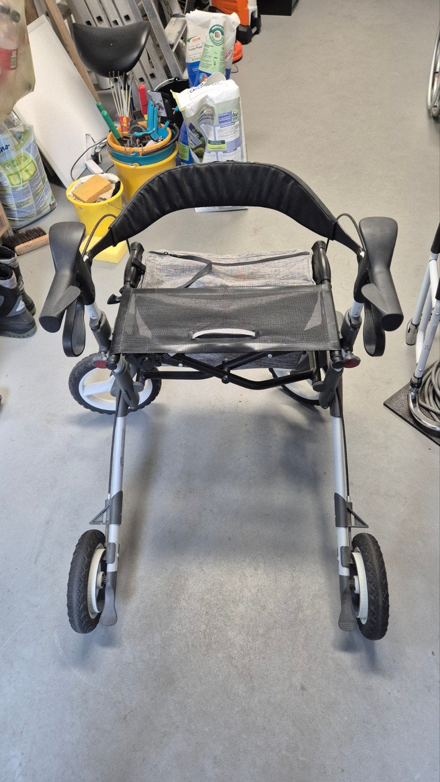 xl Rollator nieuw, Diversen, Rollators, Ophalen of Verzenden, Opvouwbaar, Zo goed als nieuw