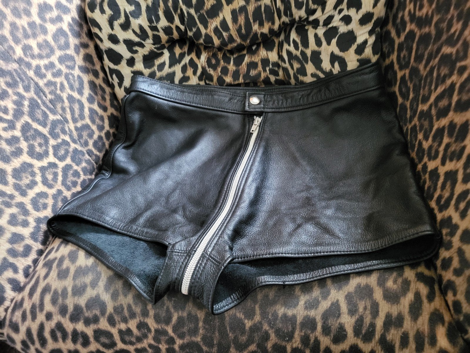 Zwarte leren shorts met rits, Kort, Zwart, Ophalen of Verzenden, Maat 36 (S)