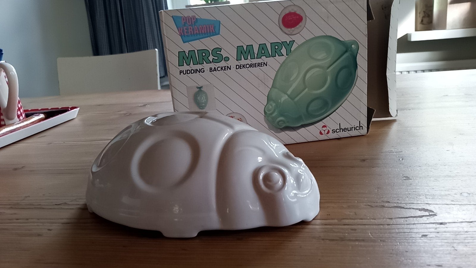 vintage keramieken puddingvorm lieveheersbeestje wit, Ophalen of Verzenden