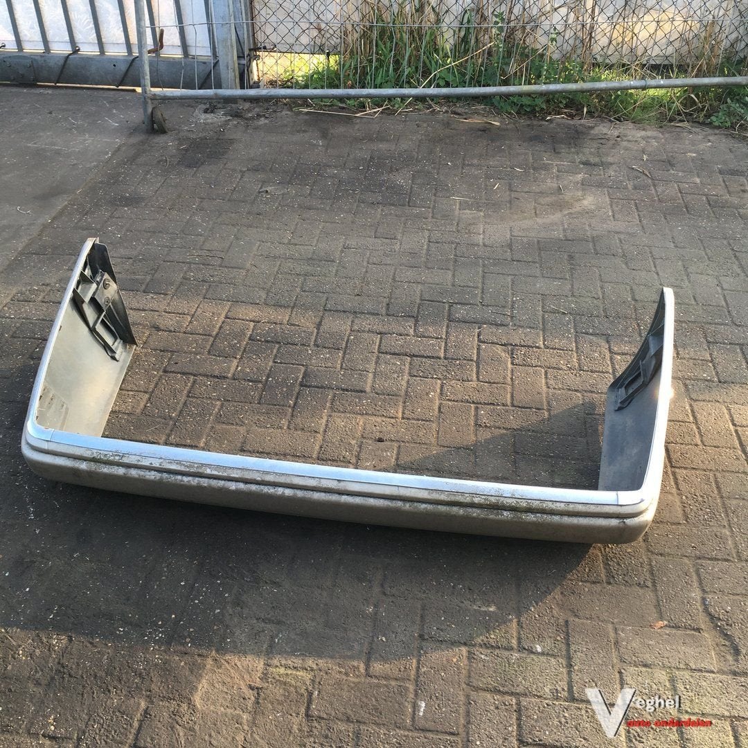 Mercedes W124 Sedan 1993 Achterbumper, Auto-onderdelen, Carrosserie en Plaatwerk, Ophalen, Gebruikt, -, -