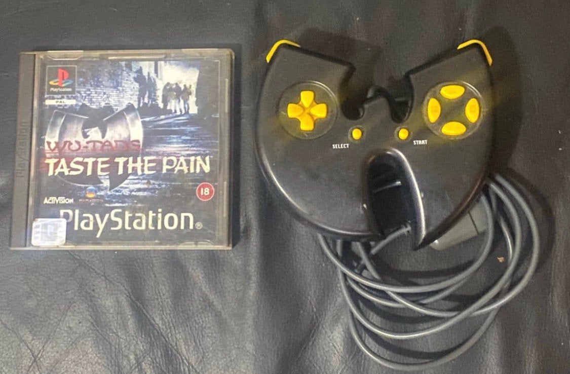 Zeldzaam! Wu-Tang Clan PS1 Controller + Taste the Pain, Vechten, 1 speler, Ophalen of Verzenden, Zo goed als nieuw