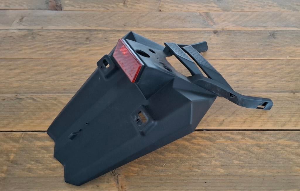 Kentekenplaathouder kymco ak 550, Ophalen of Verzenden