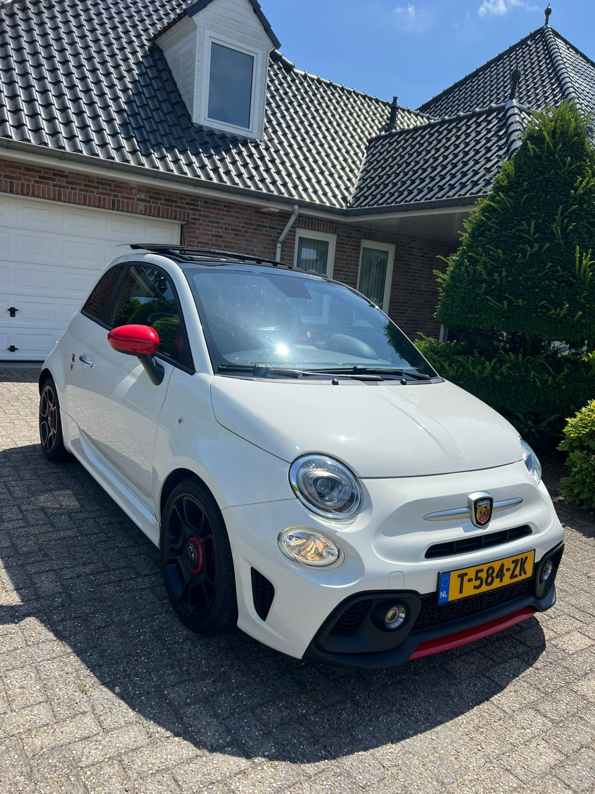 Abarth 595 Pista 1.4 T-Jet 160 PK |2018 |65.000km |Schuifdak, Auto's, Abarth, Stof, 40 €/maand, 4 cilinders, Wit