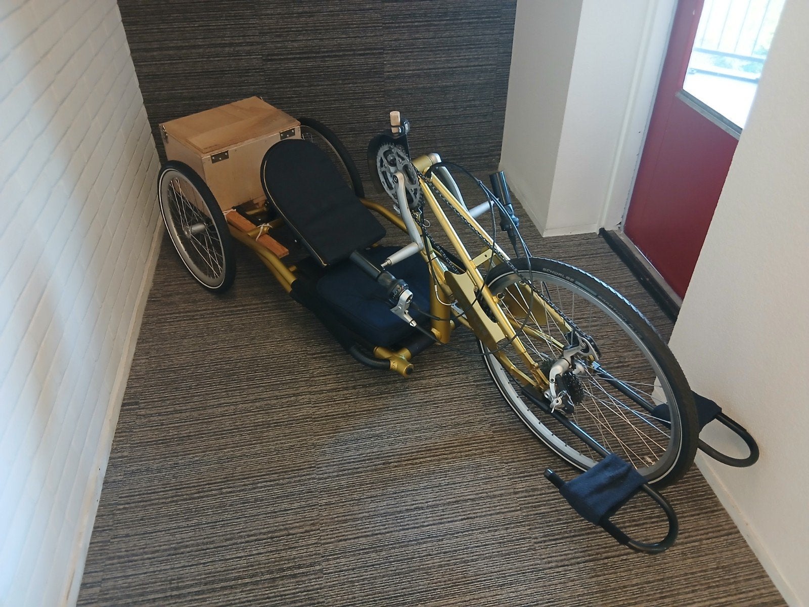 handbike met afneembare bagagebak., Ophalen, Zo goed als nieuw, Velgrem, Overige merken