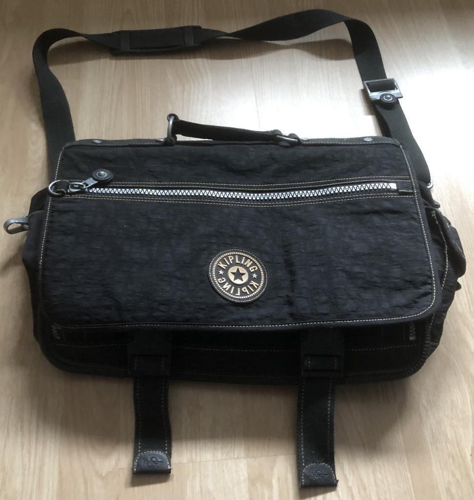 Schoudertas - KIPLING - ongeveer 35 x 43 cm, Sieraden, Tassen en Uiterlijk, Tassen | Schoudertassen, Ophalen of Verzenden, Zo goed als nieuw