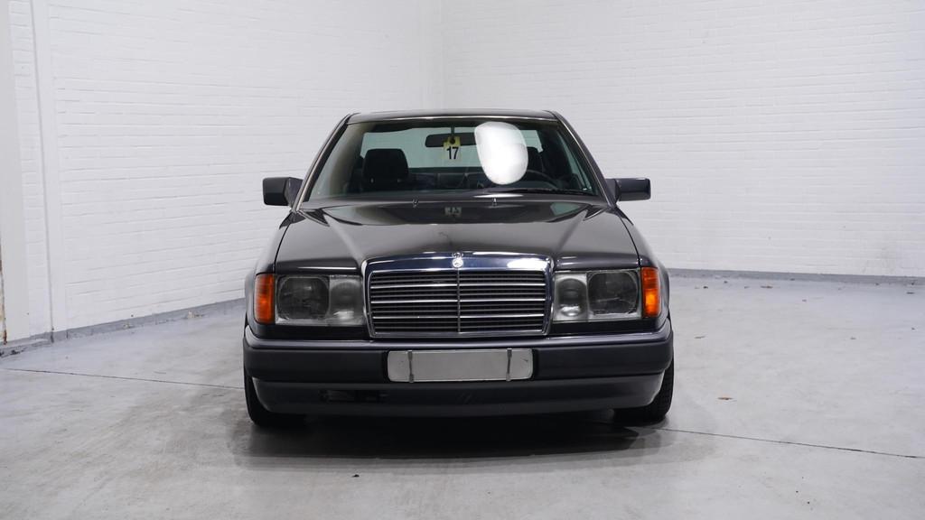 Mercedes-Benz 200-500 (W124) 230 CE, Auto's, Gebruikt, Bedrijf, Handgeschakeld, 2960 cc