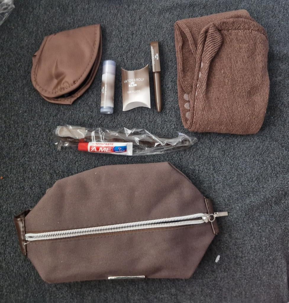 KLM  Viktor & Rolf Amenity Kit - Nieuw, Ophalen of Verzenden, Nieuw, Overige typen