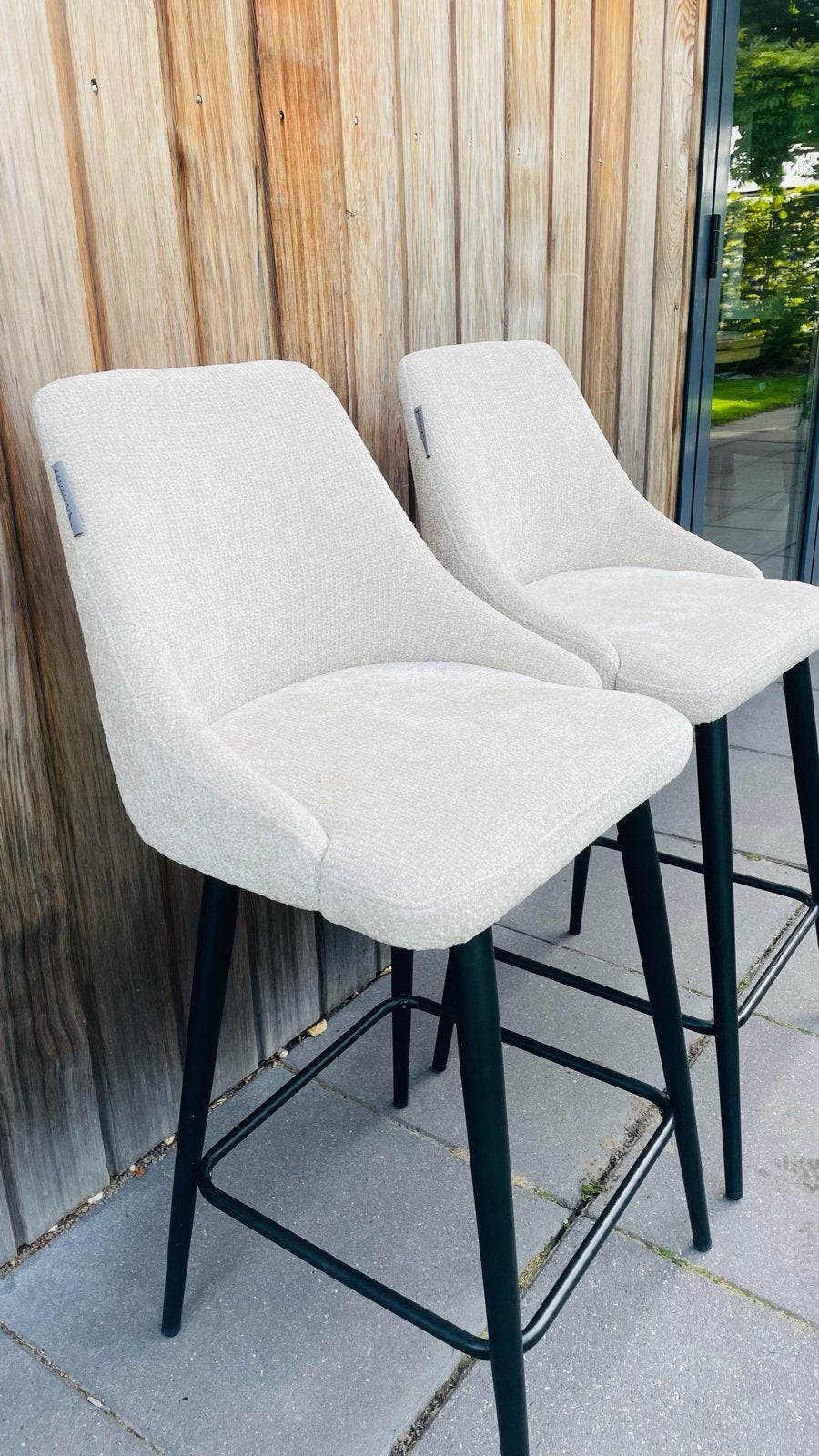 Beige barstoelen van Richmond, 60 tot 90 cm, Ophalen of Verzenden, Zo goed als nieuw, Metaal