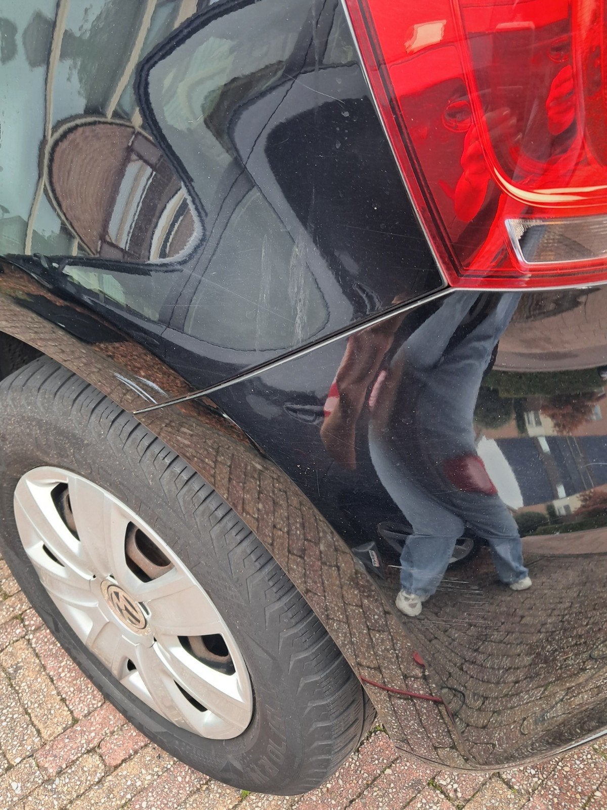Foto 14 van Volkswagen Polo 1.2 uit 2012 Zwart, 169.193 KM, Airco