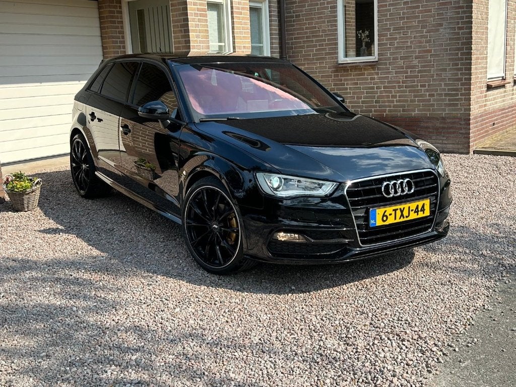 Audi A3 1.4TFSI G-tron 81KW SB S-tro 2014 Zwart 20 INCH ABT, Auto's, CNG (Aardgas), Leder en Stof, Zwart, Origineel Nederlands